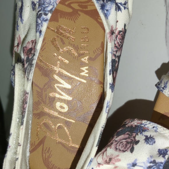 Blowfish Malibu Wedges - Picture 8 of 9